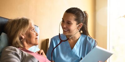 faili tablet-old-woman-nurse-with-stethoscope-results-consultation-heart-condition-caregiver-pensioner-professional-with-tech-healthcare.jpg allalaadimine